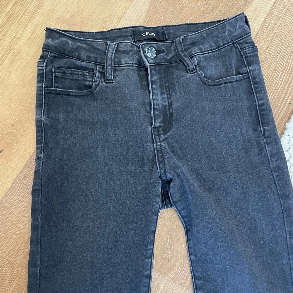 CJLA Faded Black Skinny Jeans Size 1 - Picture 2 of 5
